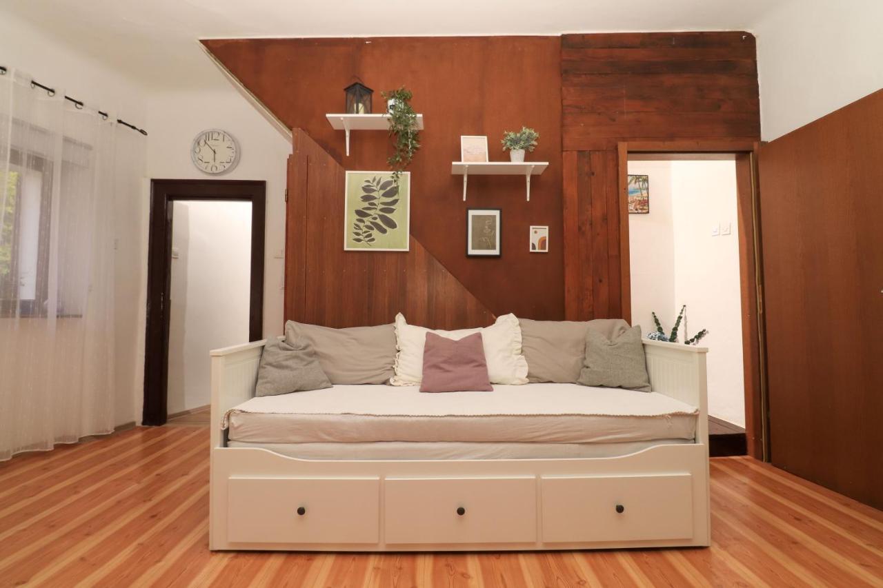 Sml Apartments 1 إيزولا المظهر الخارجي الصورة