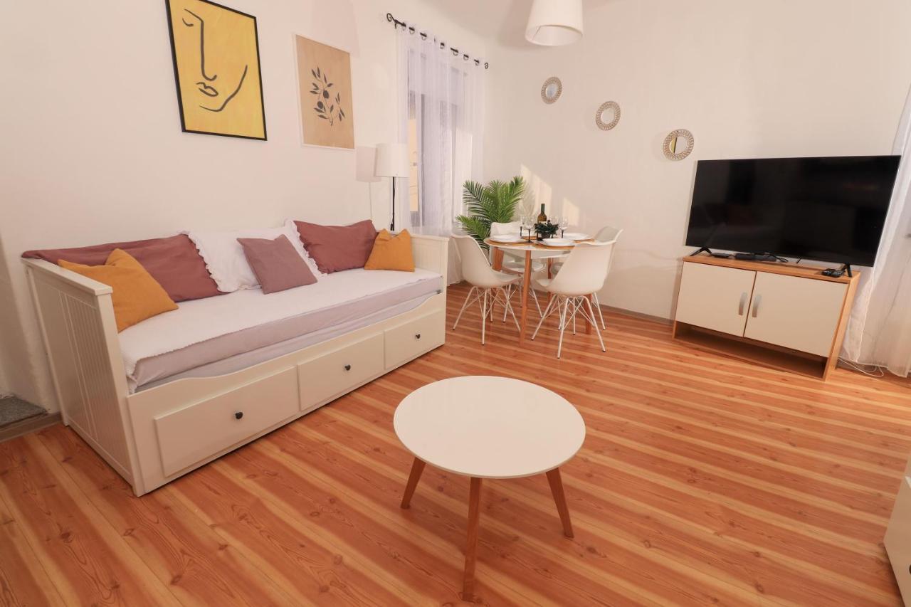 Sml Apartments 1 إيزولا المظهر الخارجي الصورة