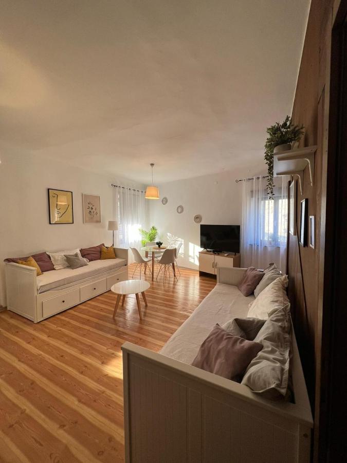 Sml Apartments 1 إيزولا المظهر الخارجي الصورة