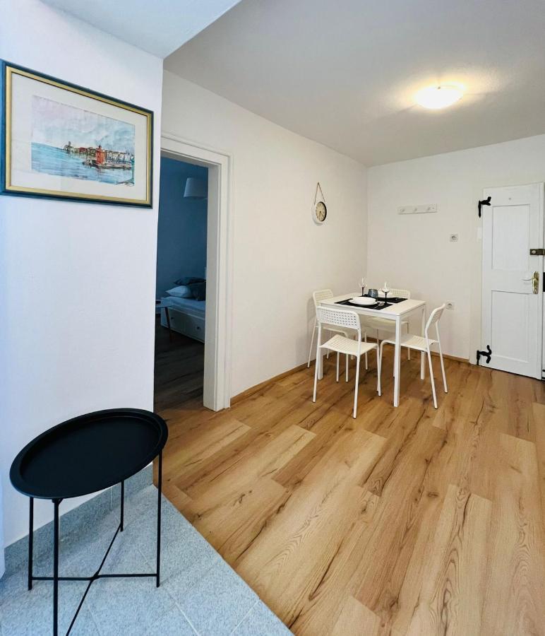 Sml Apartments 1 إيزولا المظهر الخارجي الصورة