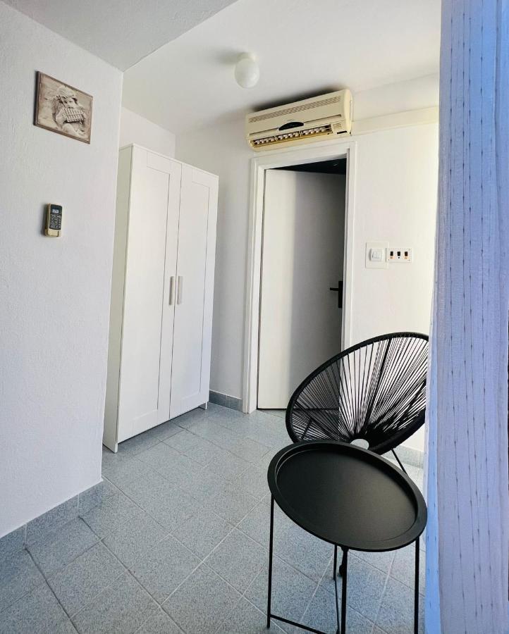 Sml Apartments 1 إيزولا المظهر الخارجي الصورة